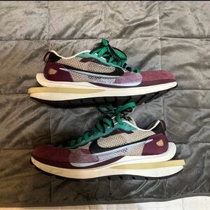 sacai x VaporWaffle SP “Villain Red”